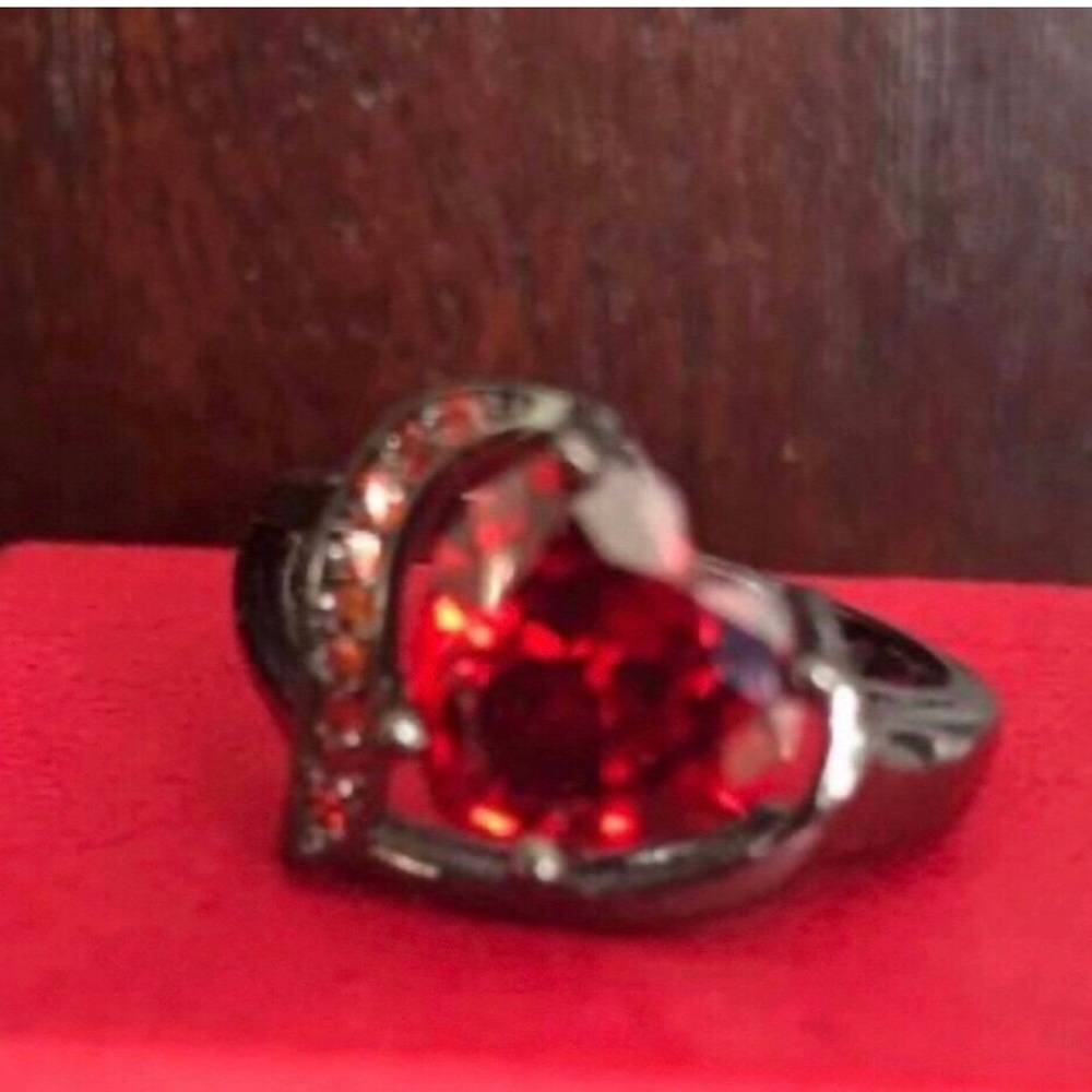 Heart-Shaped Red Crystal Ring - Women Jewelry